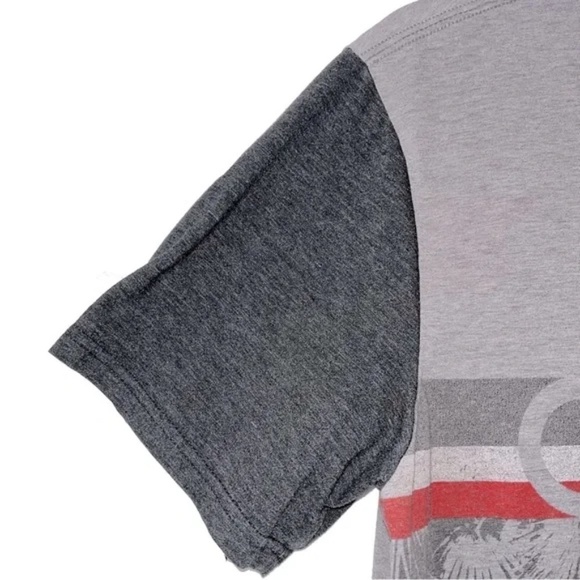 Oakley | Gray Short Sleeve Tropical Logo Graphic Tee, Medium - Picture 4 of 5